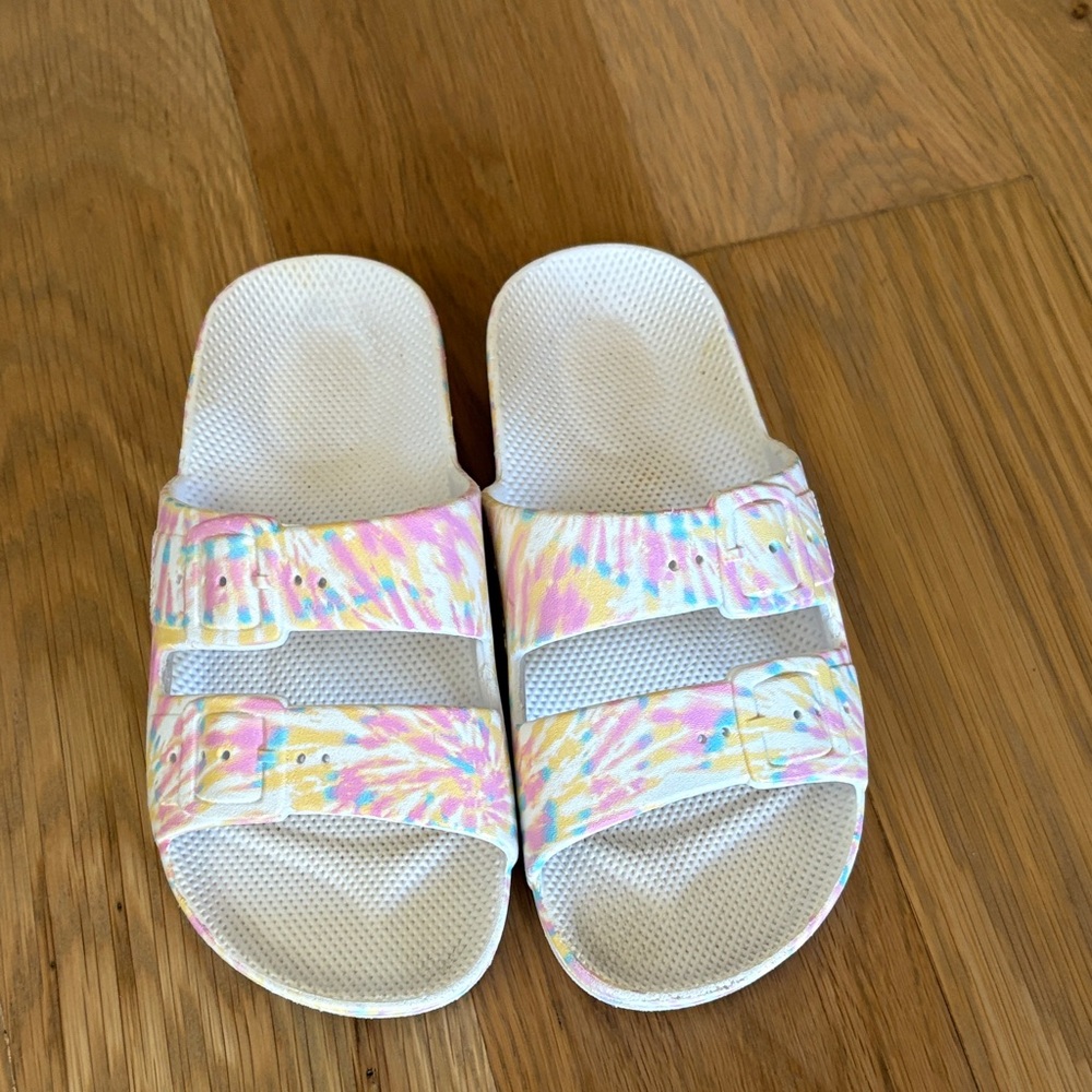 Vibrant Kids Slide Sandals